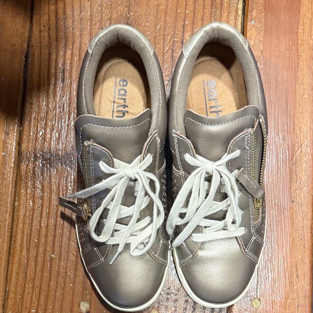 Earth Metallic Brown Gold Sneakers